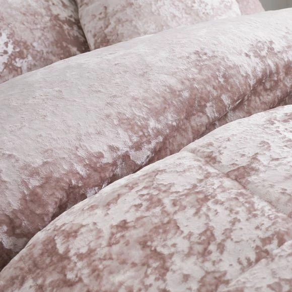 Coupon 😉 Catherine Lansfield Catherine Lansfield Blush Crushed Velvet Duvet Cover and Pillowcase Set 👏 - Image 3