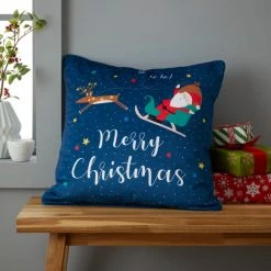 Budget 😉 Catherine Lansfield Catherine Lansfield Santas ❄ Christmas Wonderland Cushion 🎉